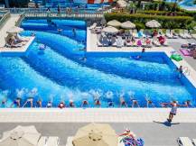 ROYAL HOLIDAY PALACE Pools & Beach